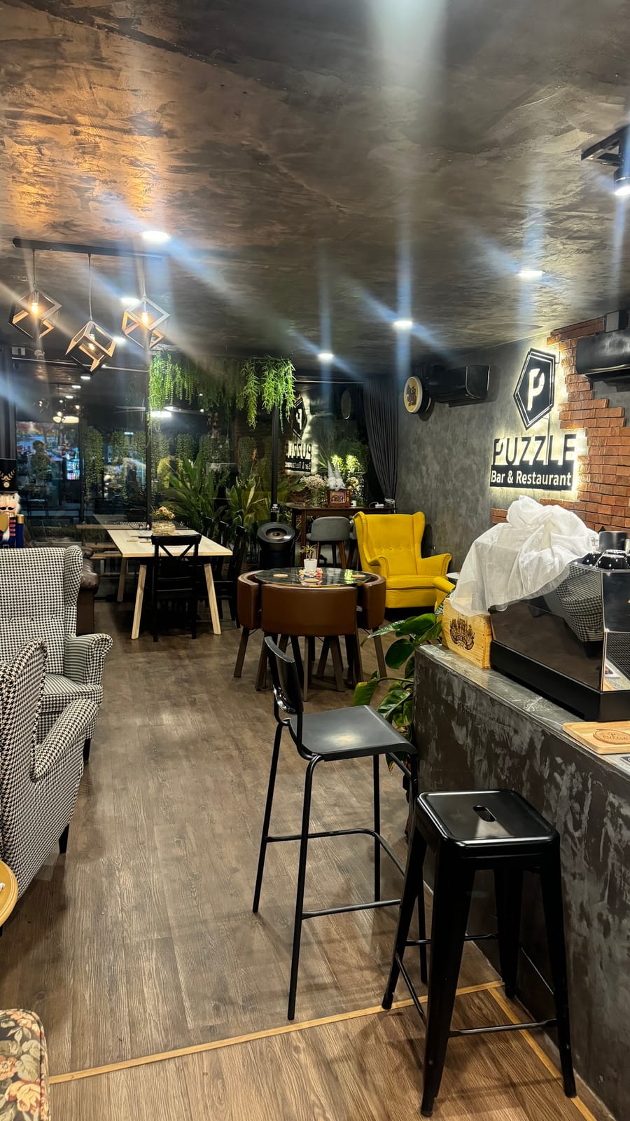 Puzzle Cafe