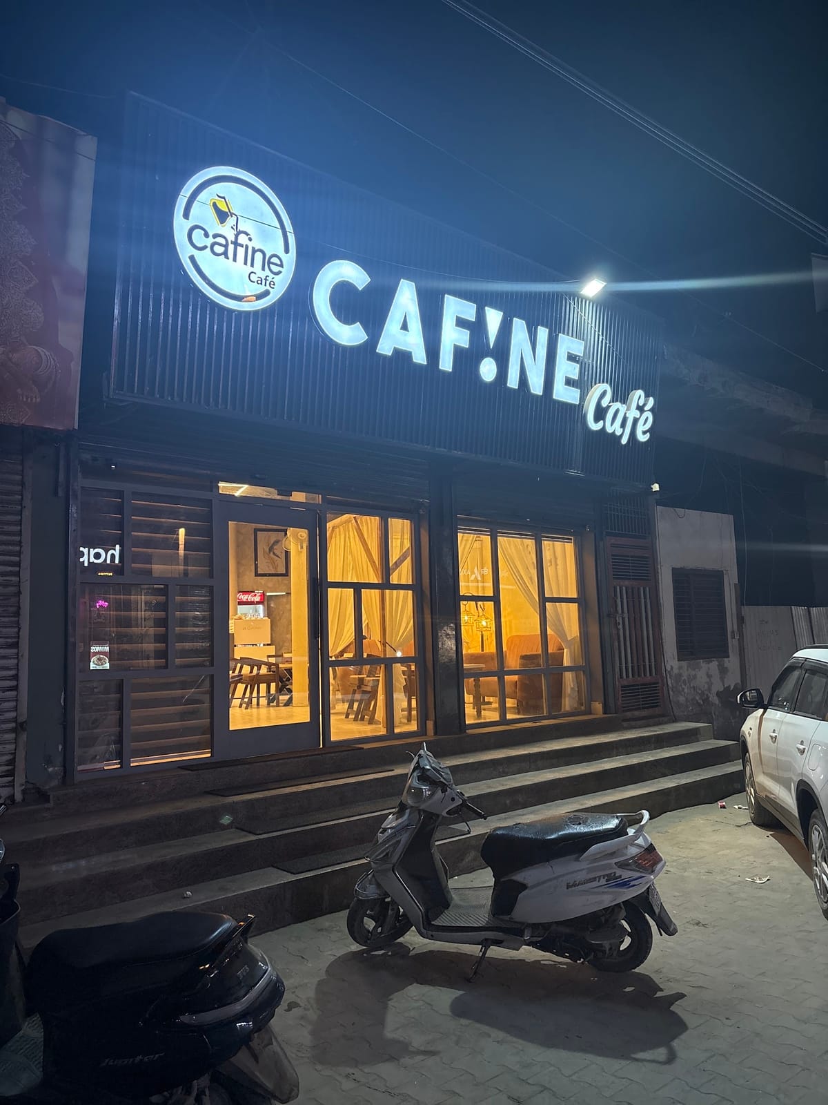 Cafine Cafe