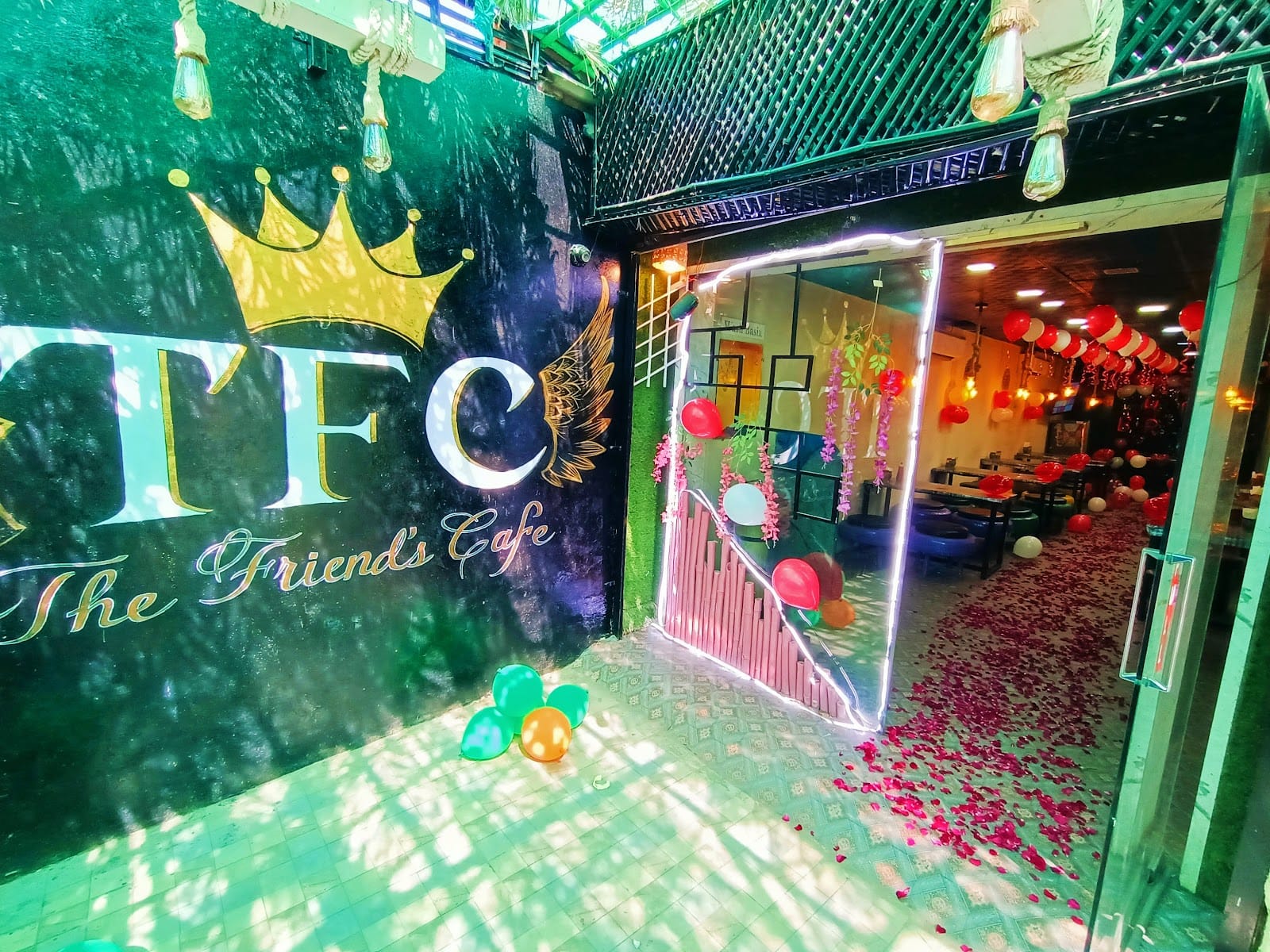 THE Friend's Cafe