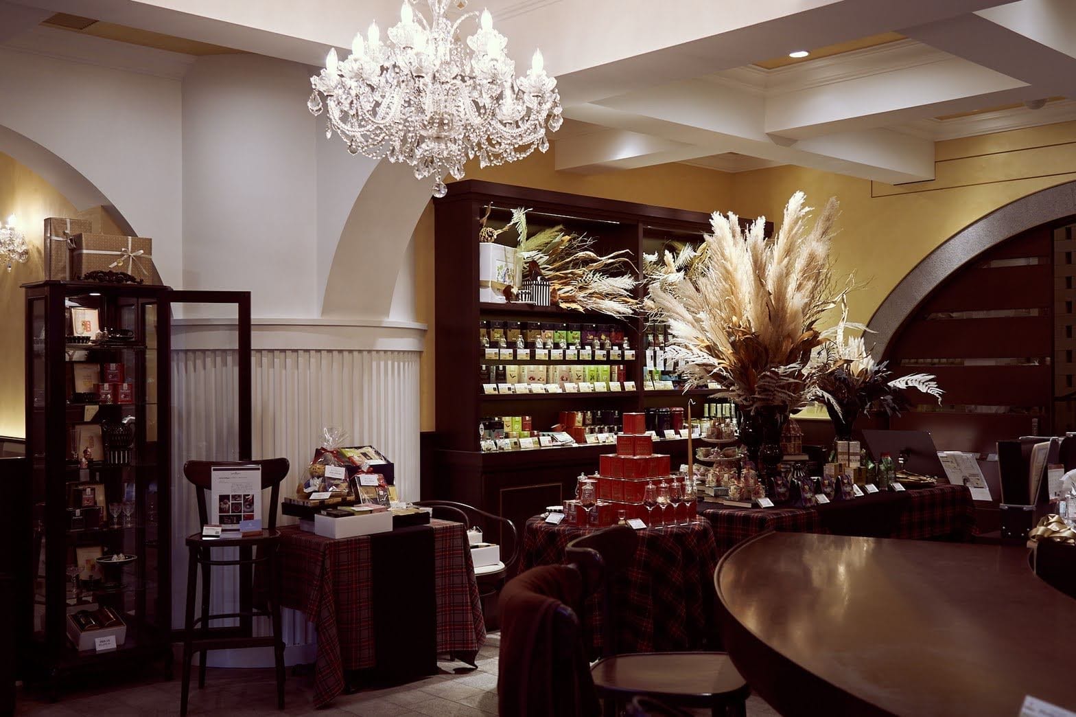 Cafe AMADEUS STORY