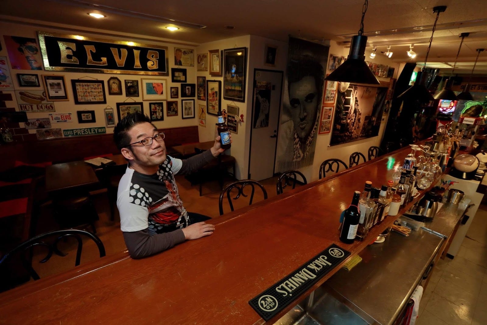 道頓堀ロックカフェUSAGI★ROCK CAFE BAR USAGI