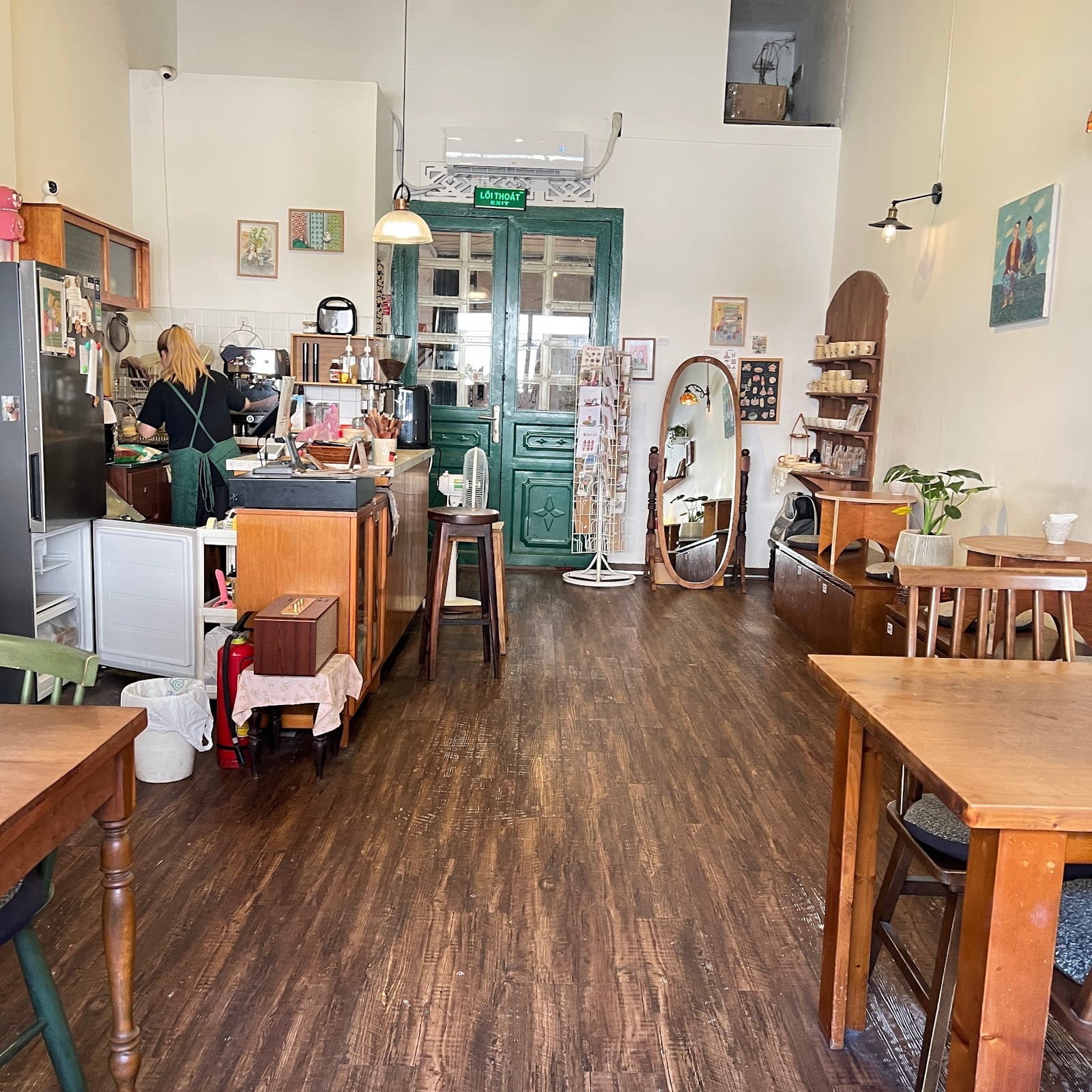 Haru Cafe - Coffee & Souvenir