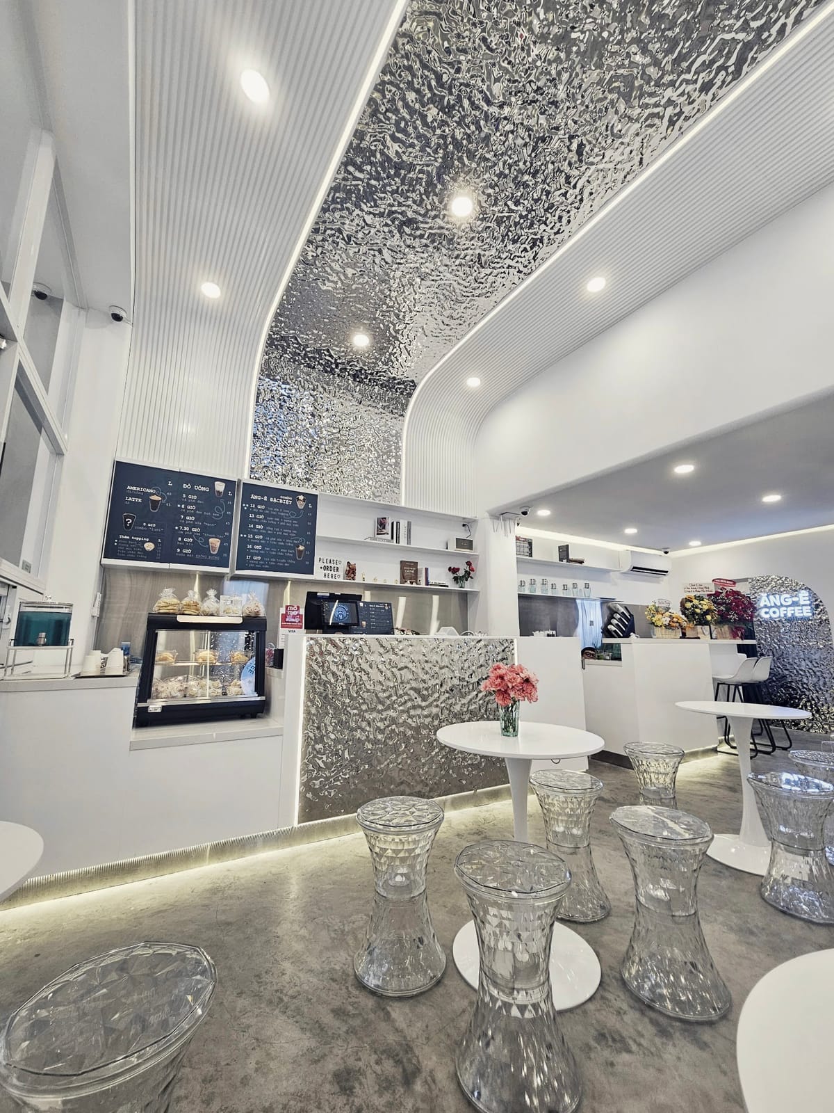 ĂNG-Ê Coffee & Specialties