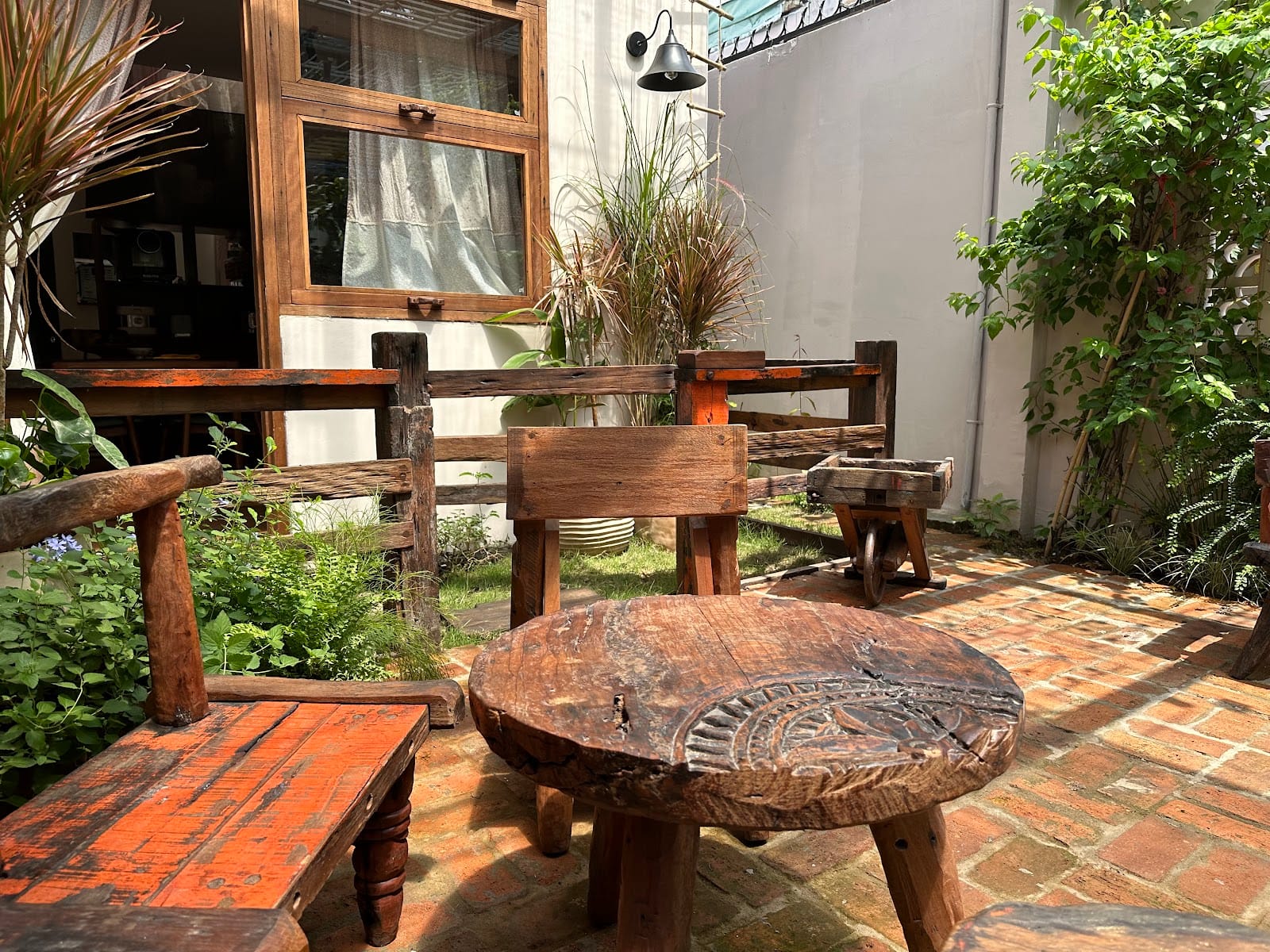 Achuchi Sound Healing & Coffee