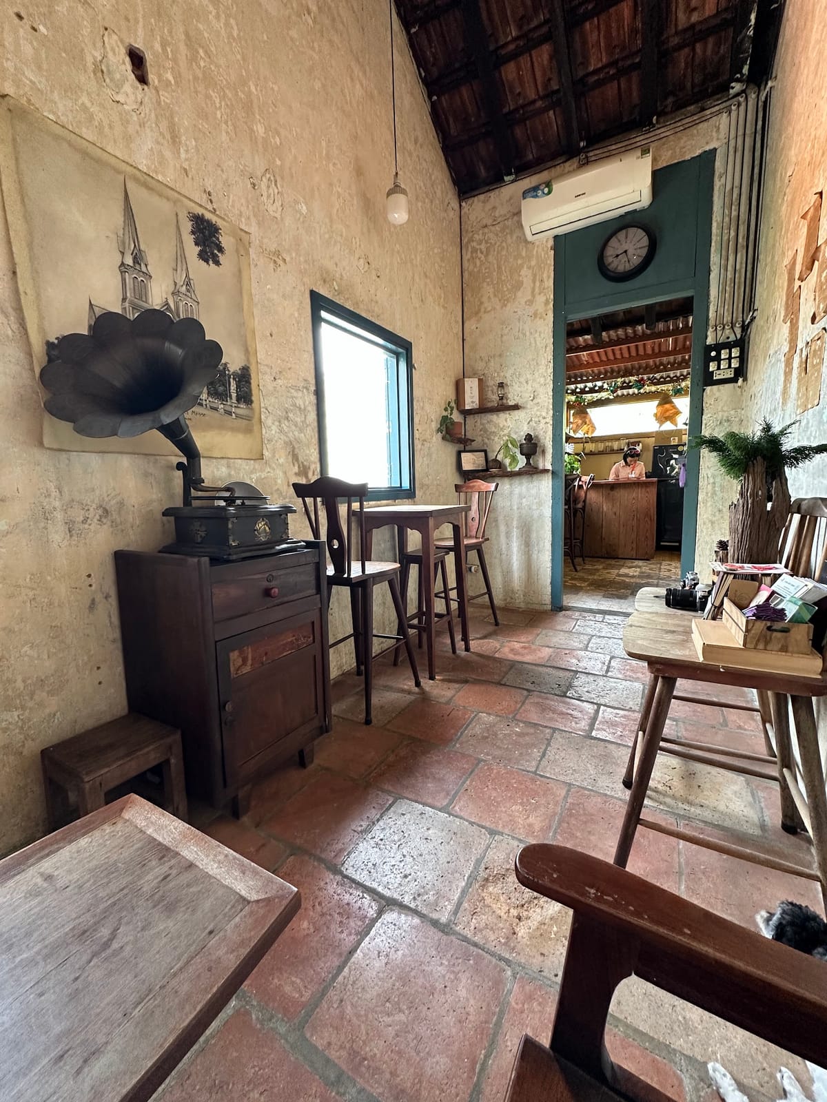 Người Tám Chuyện House - Storyteller Saigon