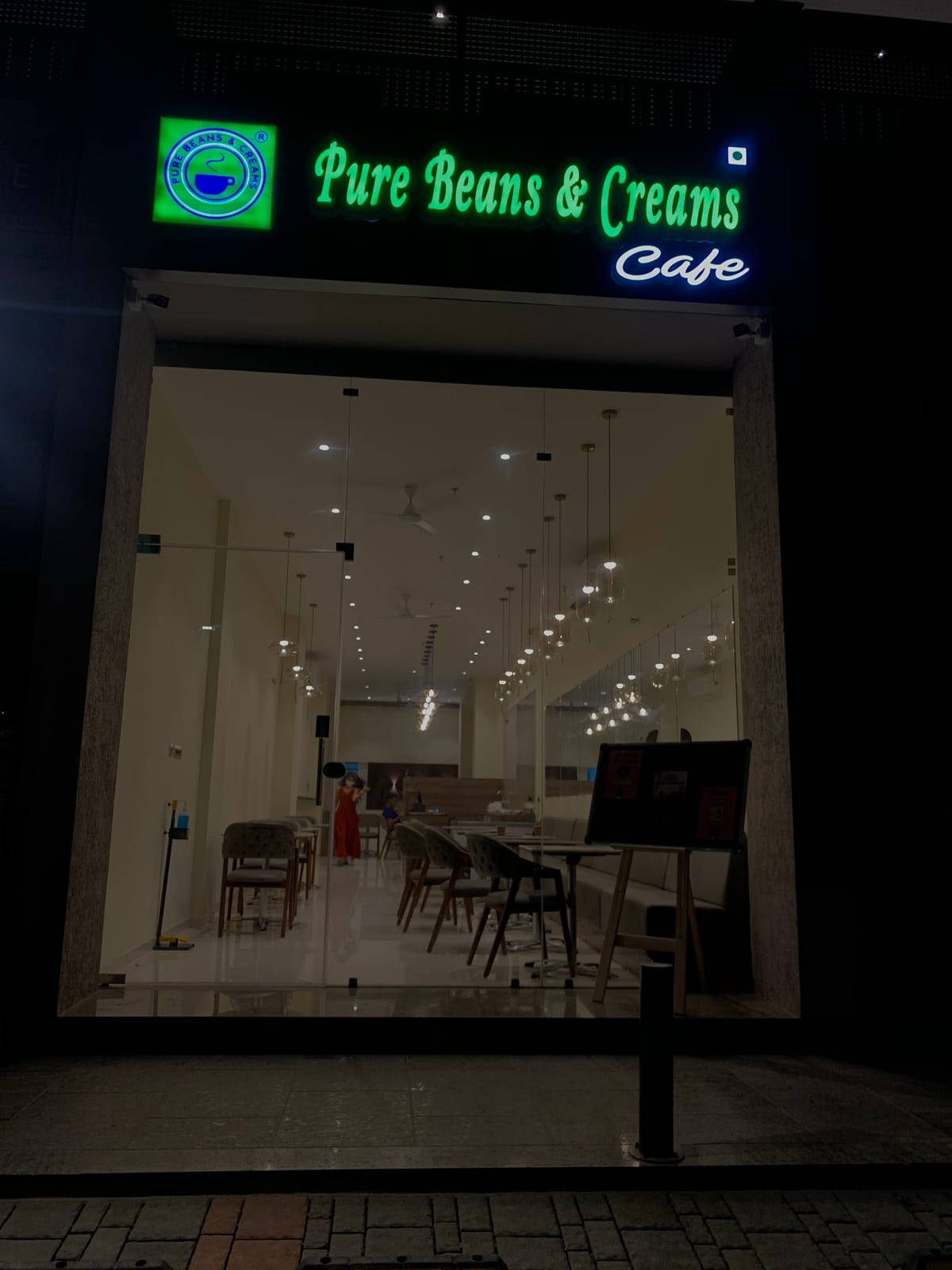 Pure Beans & Creams Cafe