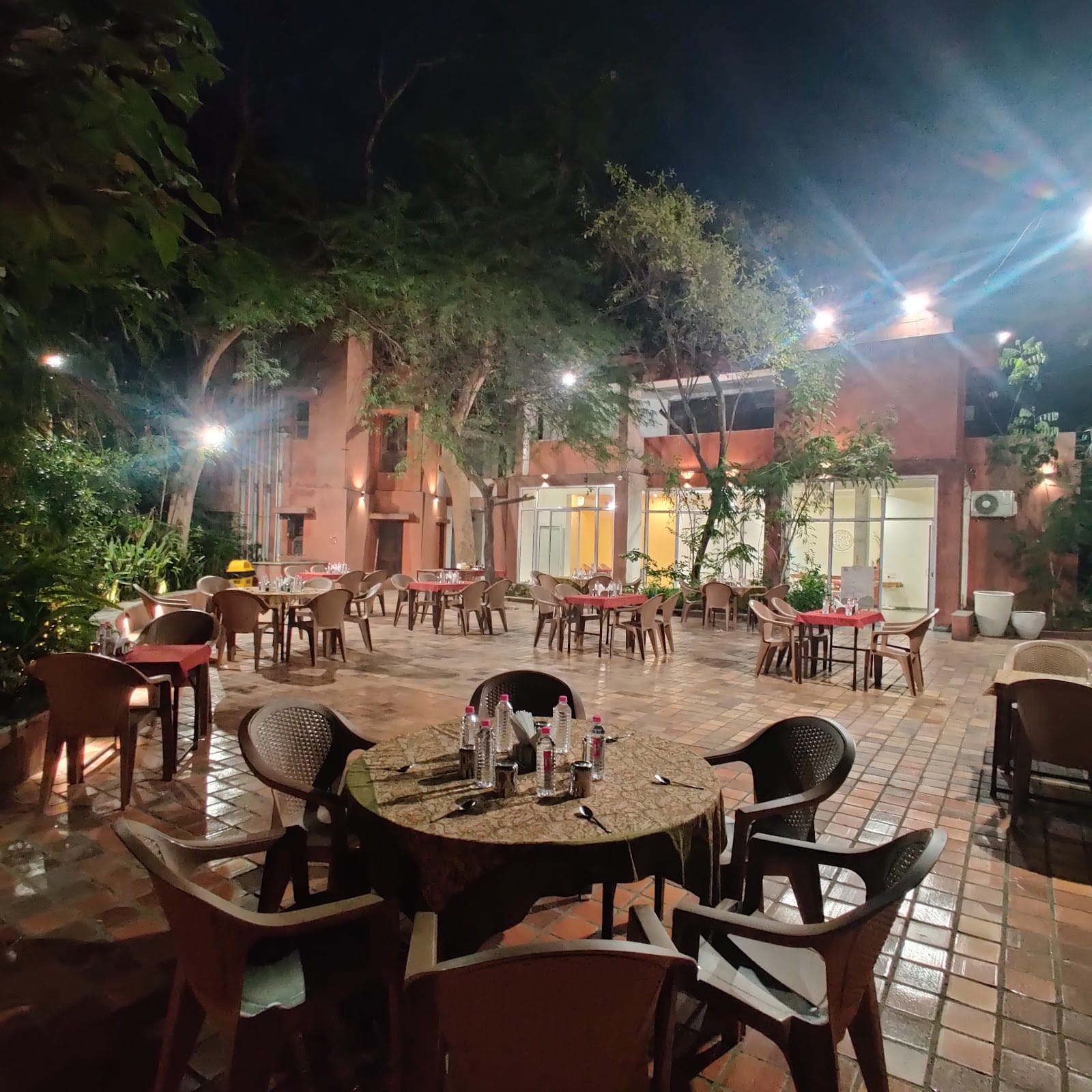 Cafe Native Stories