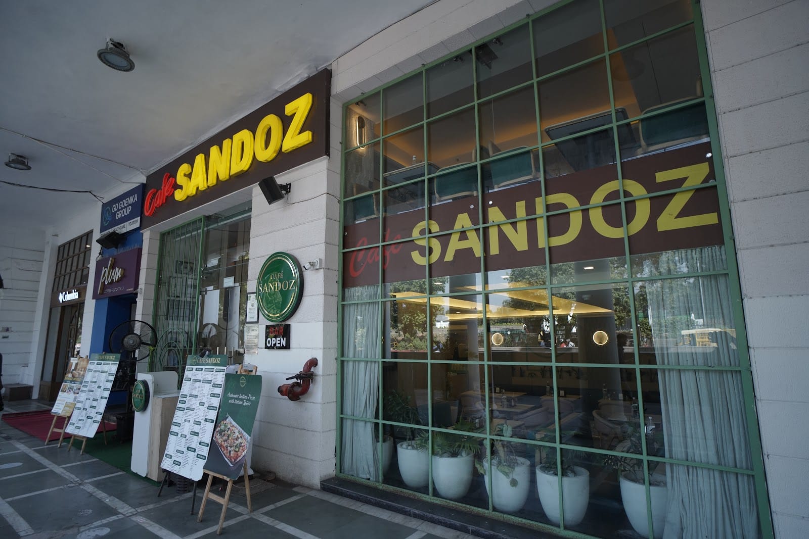 Cafe Sandoz - N Block, CP