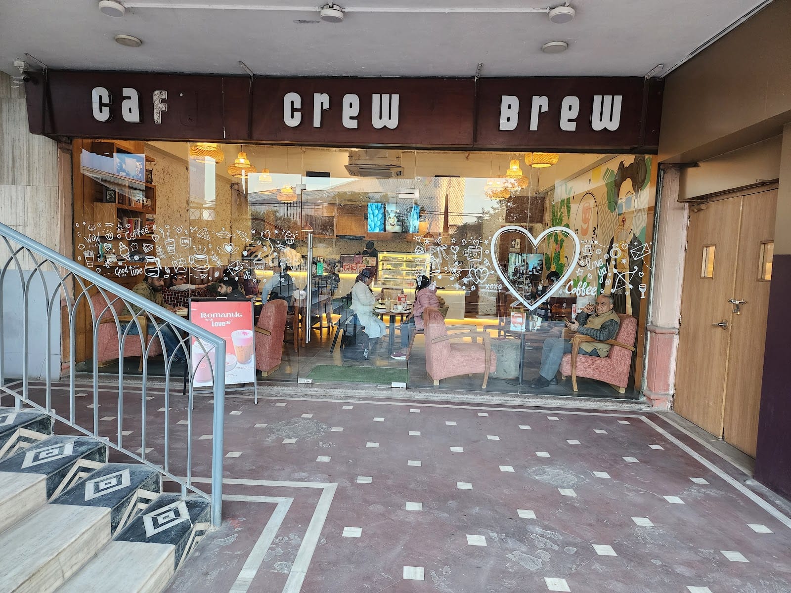 Cafe Crew Brew