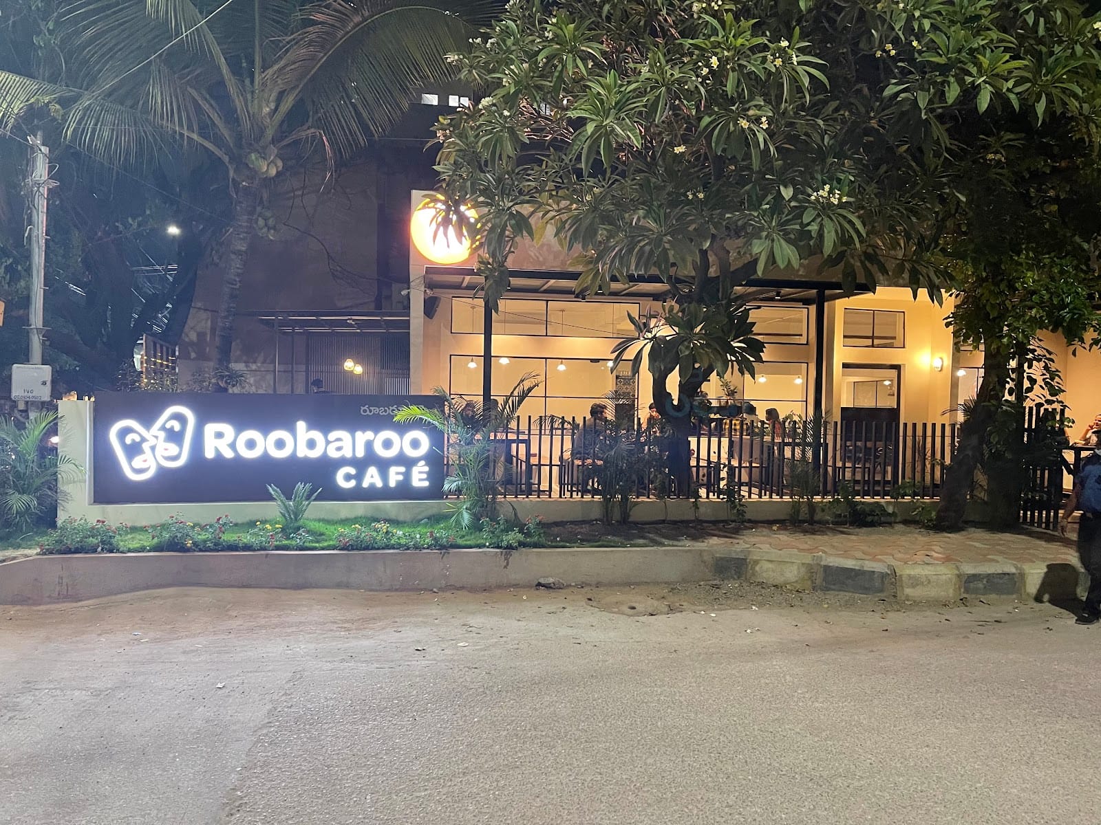 Roobaroo Cafe