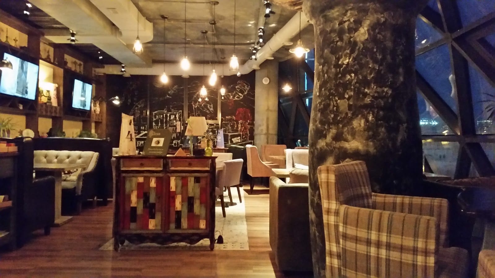 R.A.G.U. cafe