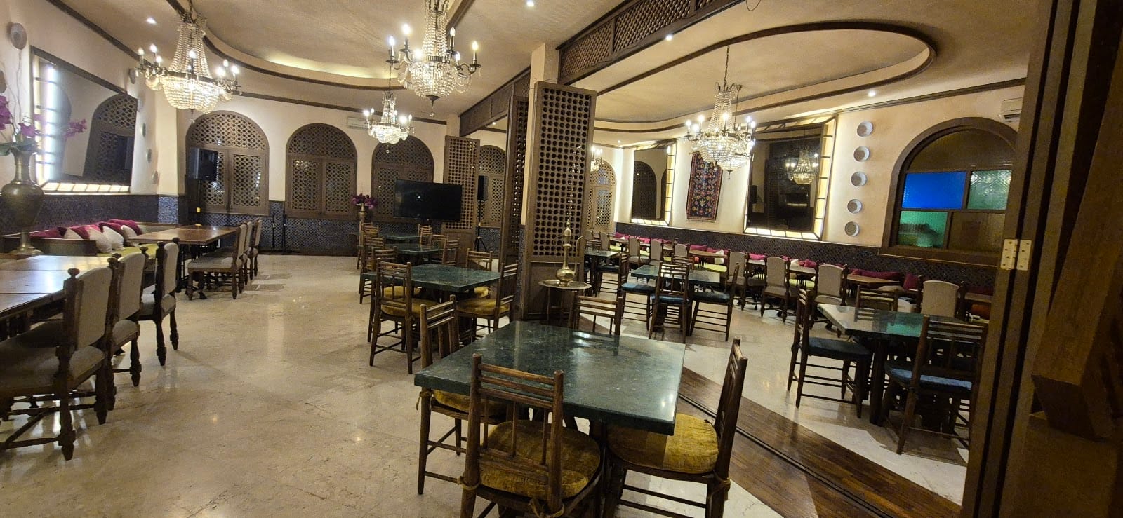 Al Jazeerah Signature Middle East Restaurant And Cafe Bandung