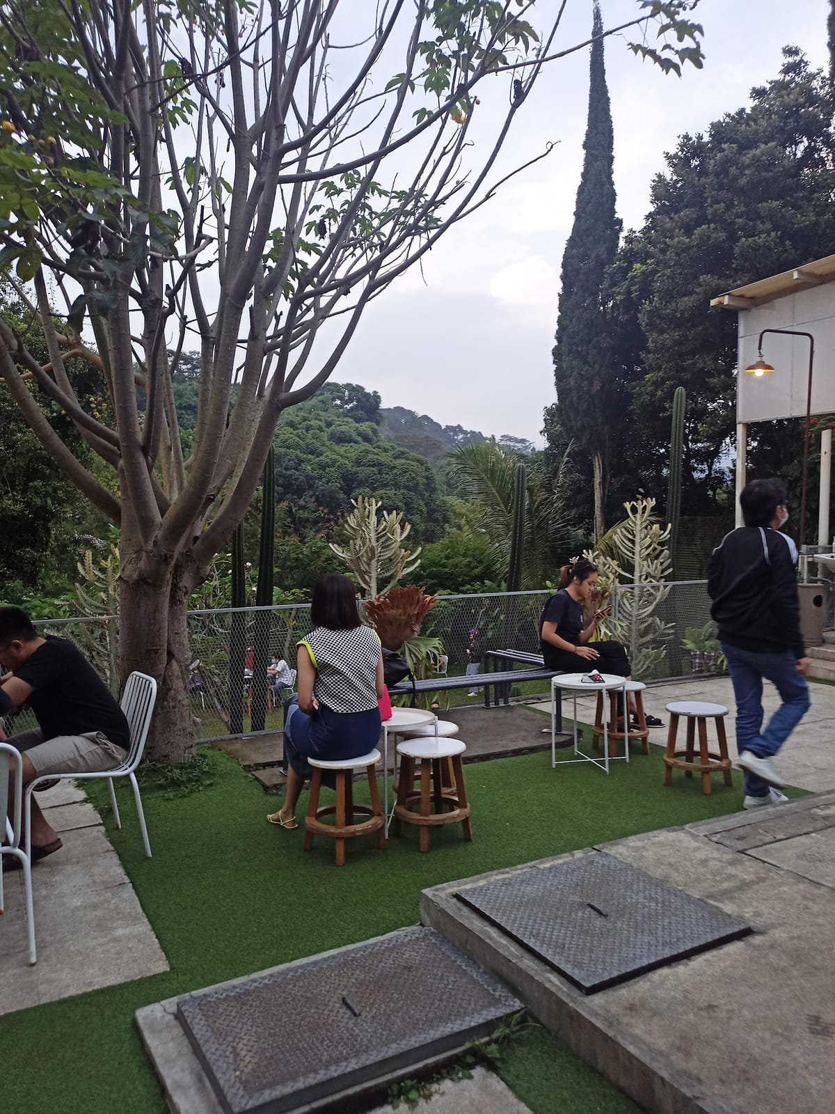 Sejiwa Coffee, Kiputih
