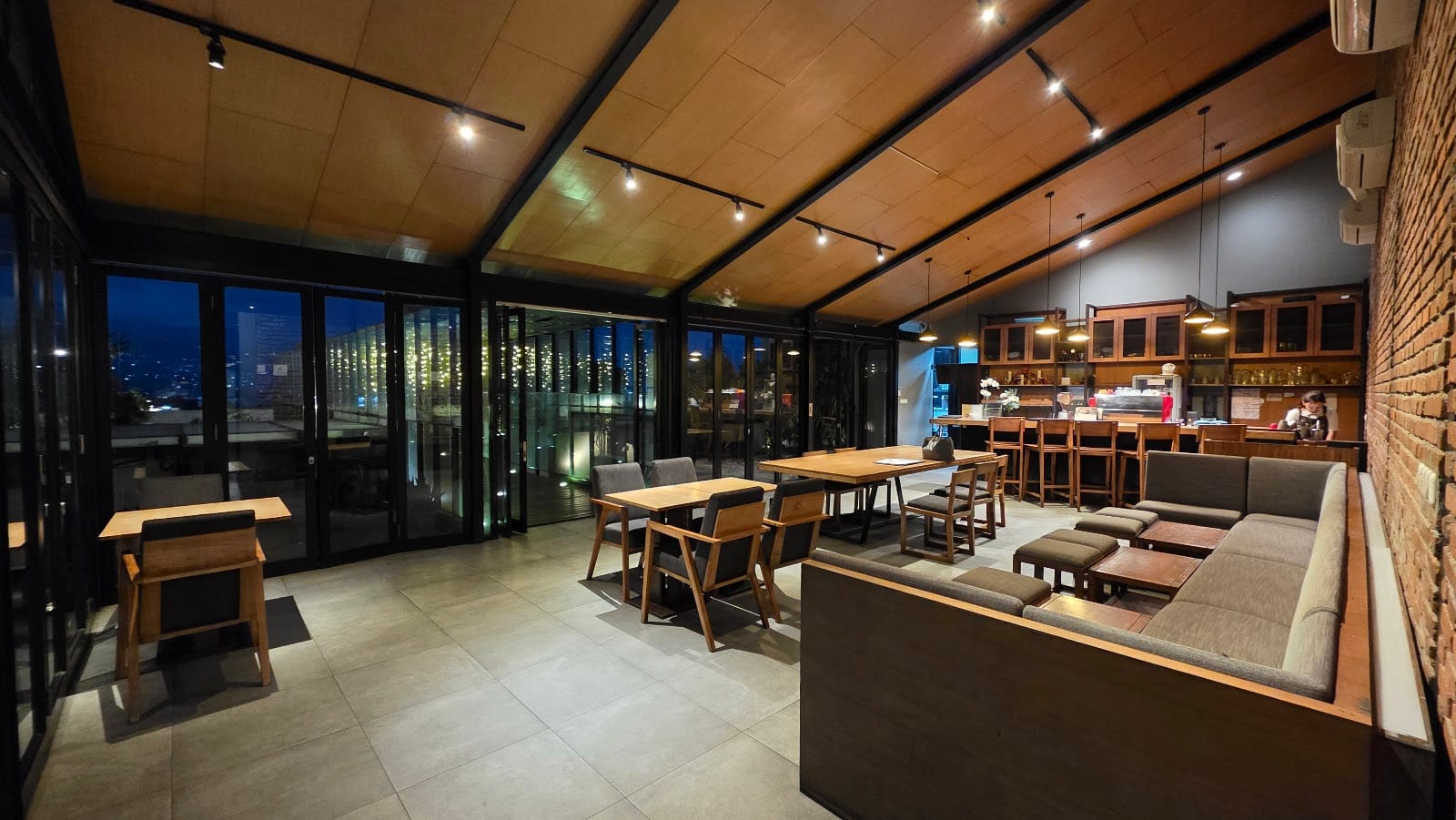 Rooftop Cafe Mitra Hotel Bandung