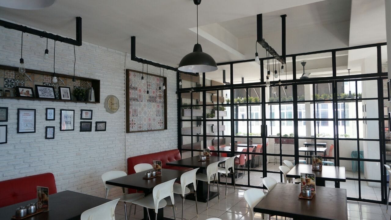 Cozy Cafe & Resto