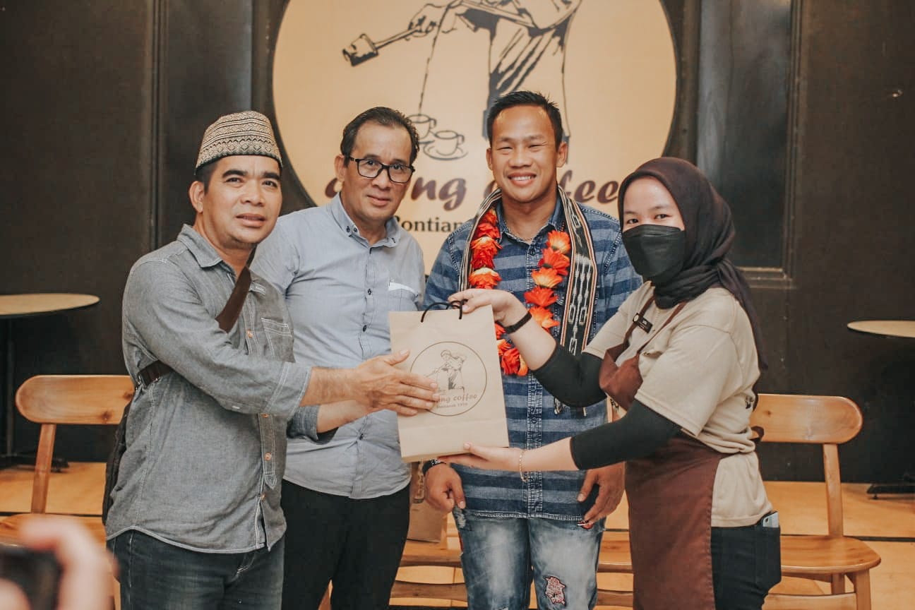Aming Coffee Bekasi Cyber Park photo 9