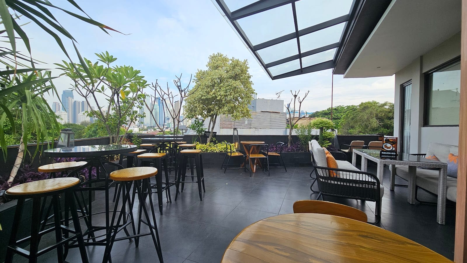 Upstairs Rooftop Cafe