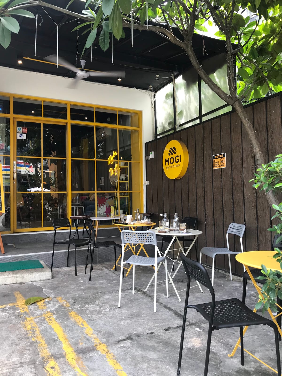 MOGI Cafe & Catering