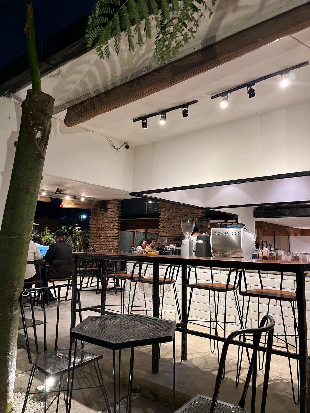Back2Back Coffee & Space