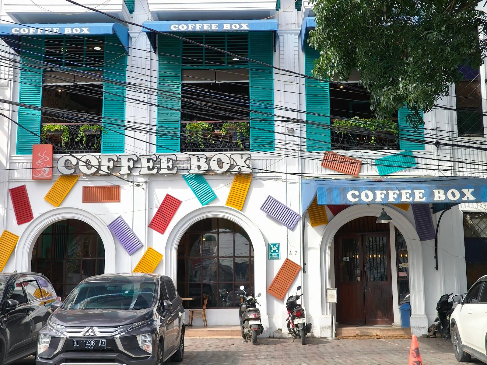Coffee Box Palang Merah