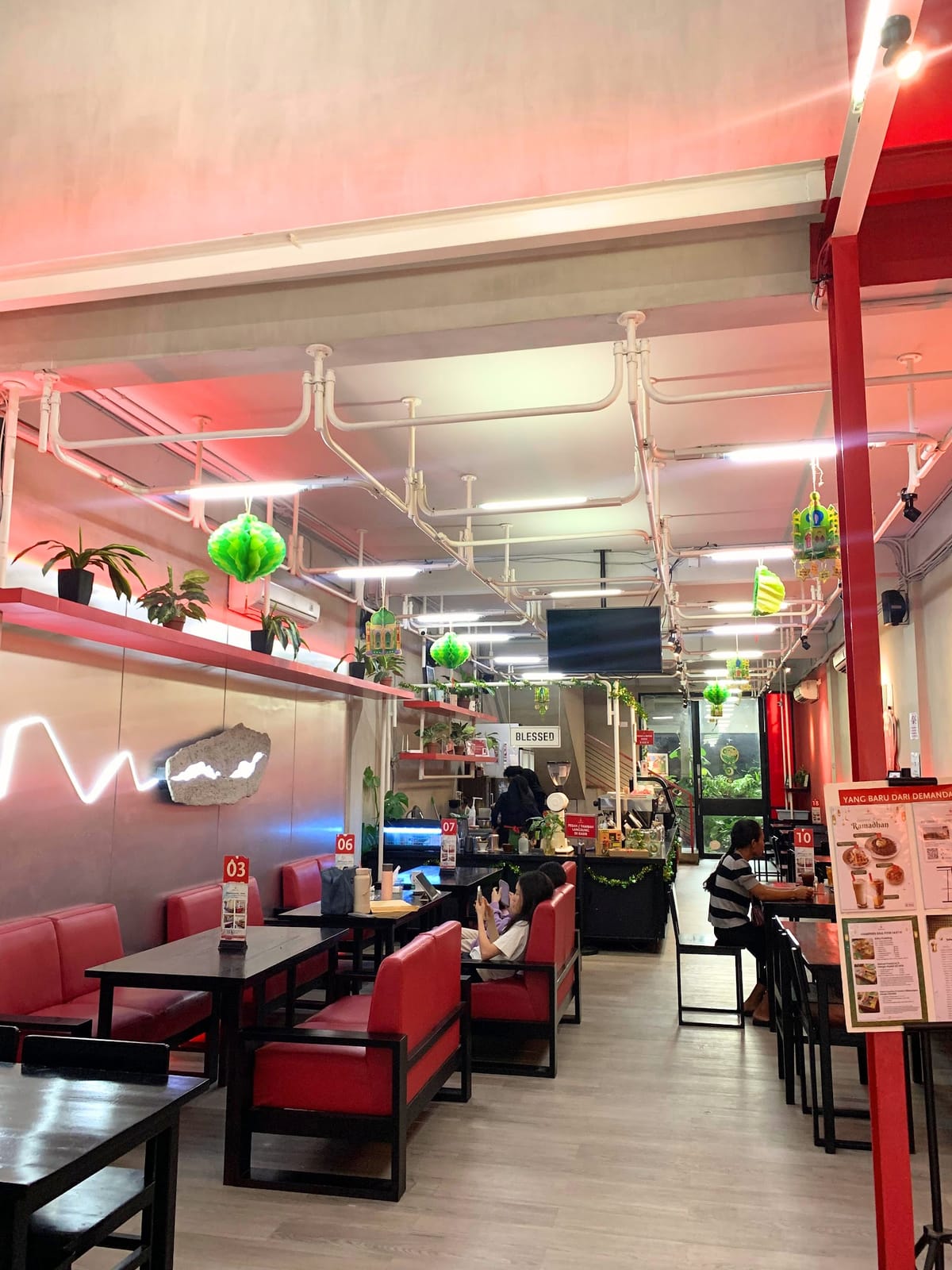 De Mandailing Cafe & Eatery - Kertajaya Indah