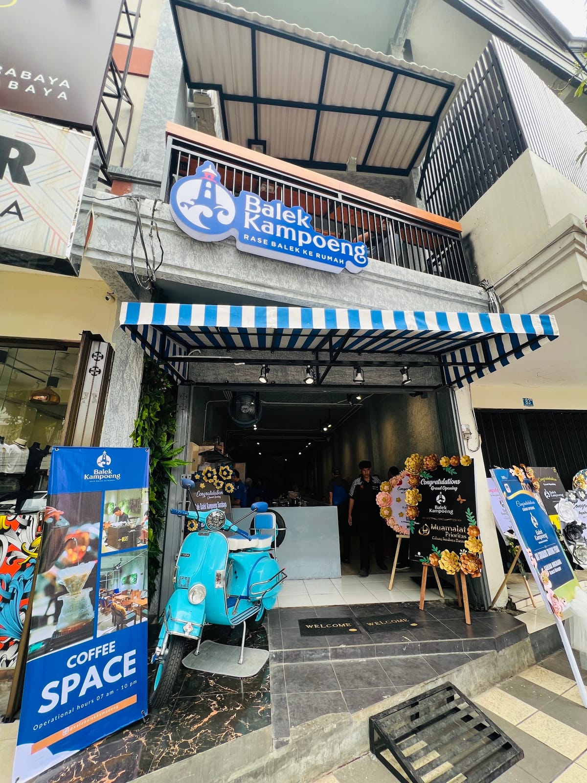 Kafe Balek Kampoeng Surabaya