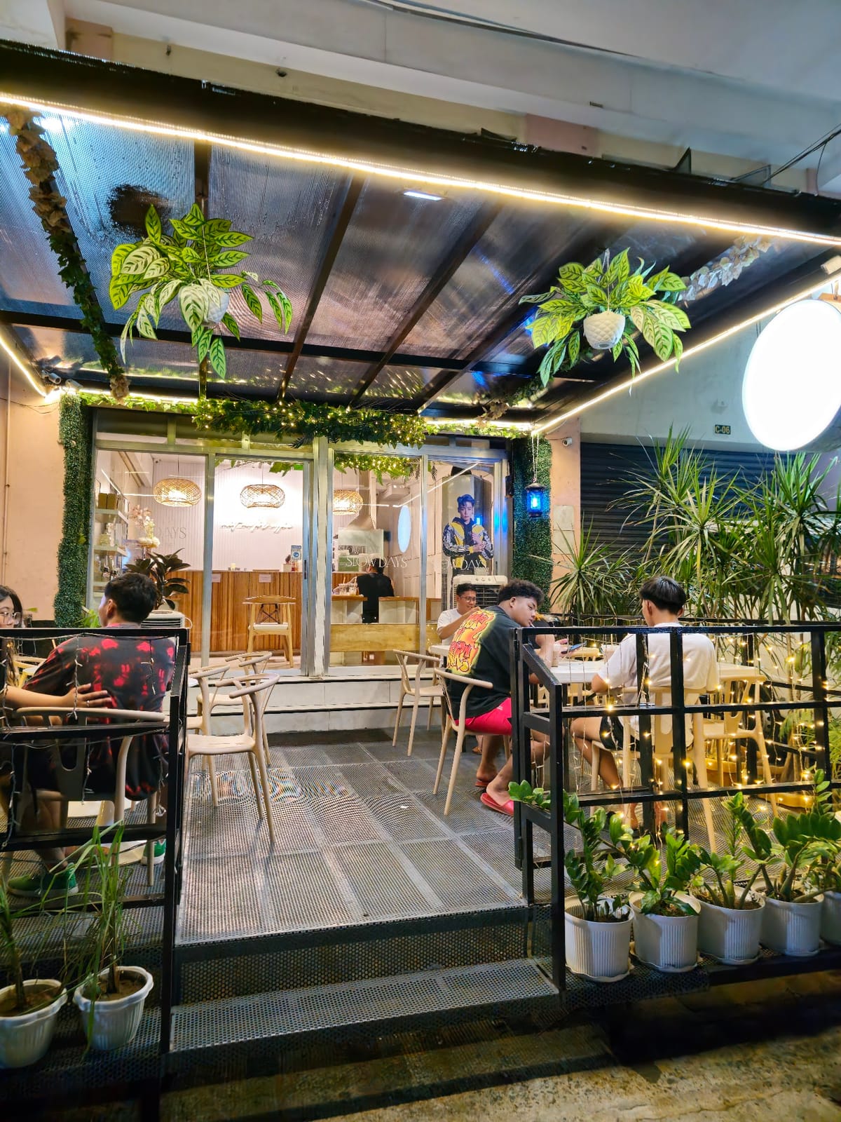 Slow Days Cafe