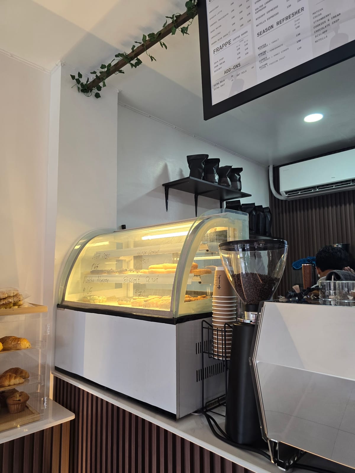 Higuma Cafe