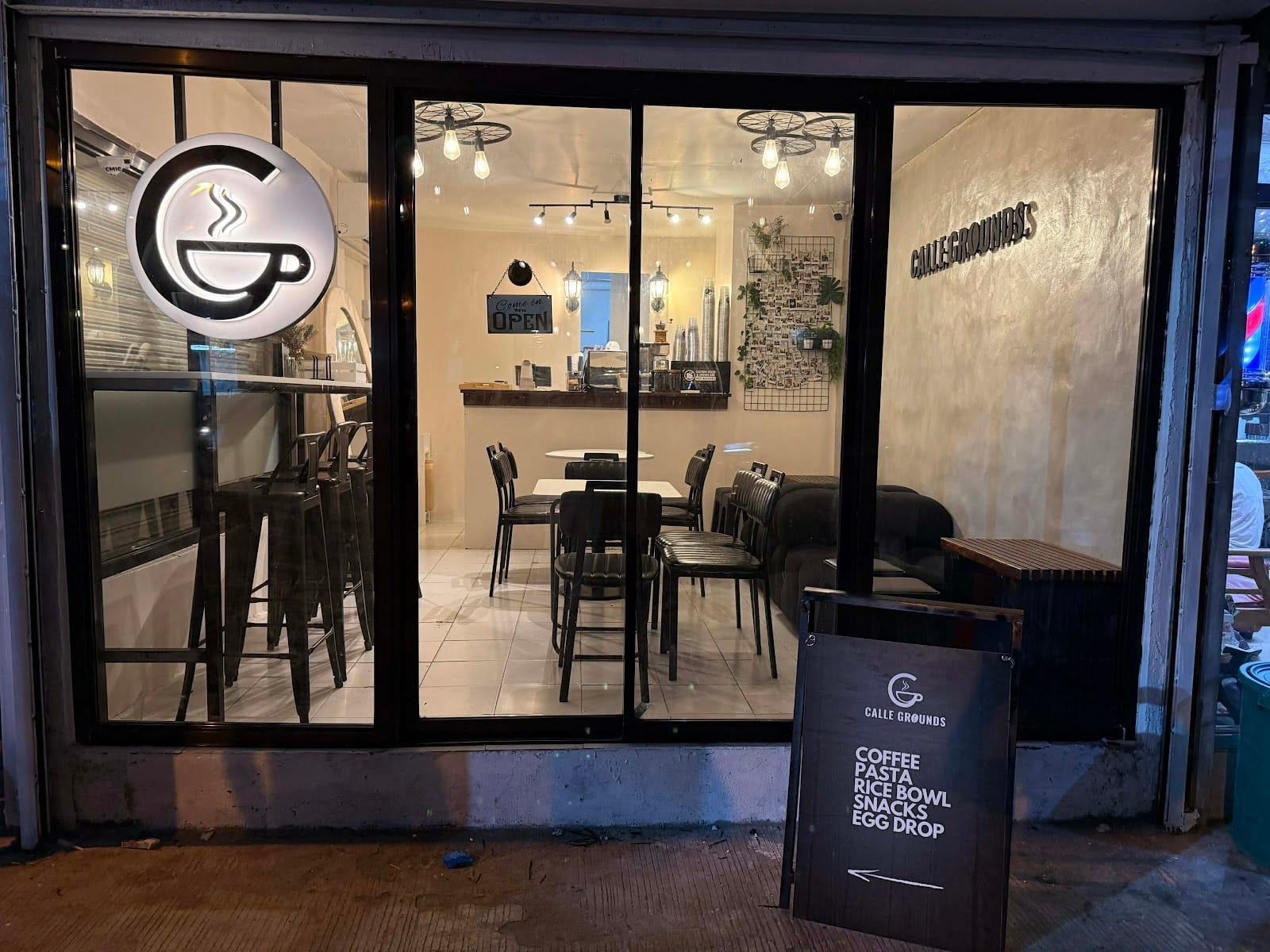 Calle Grounds Cafe