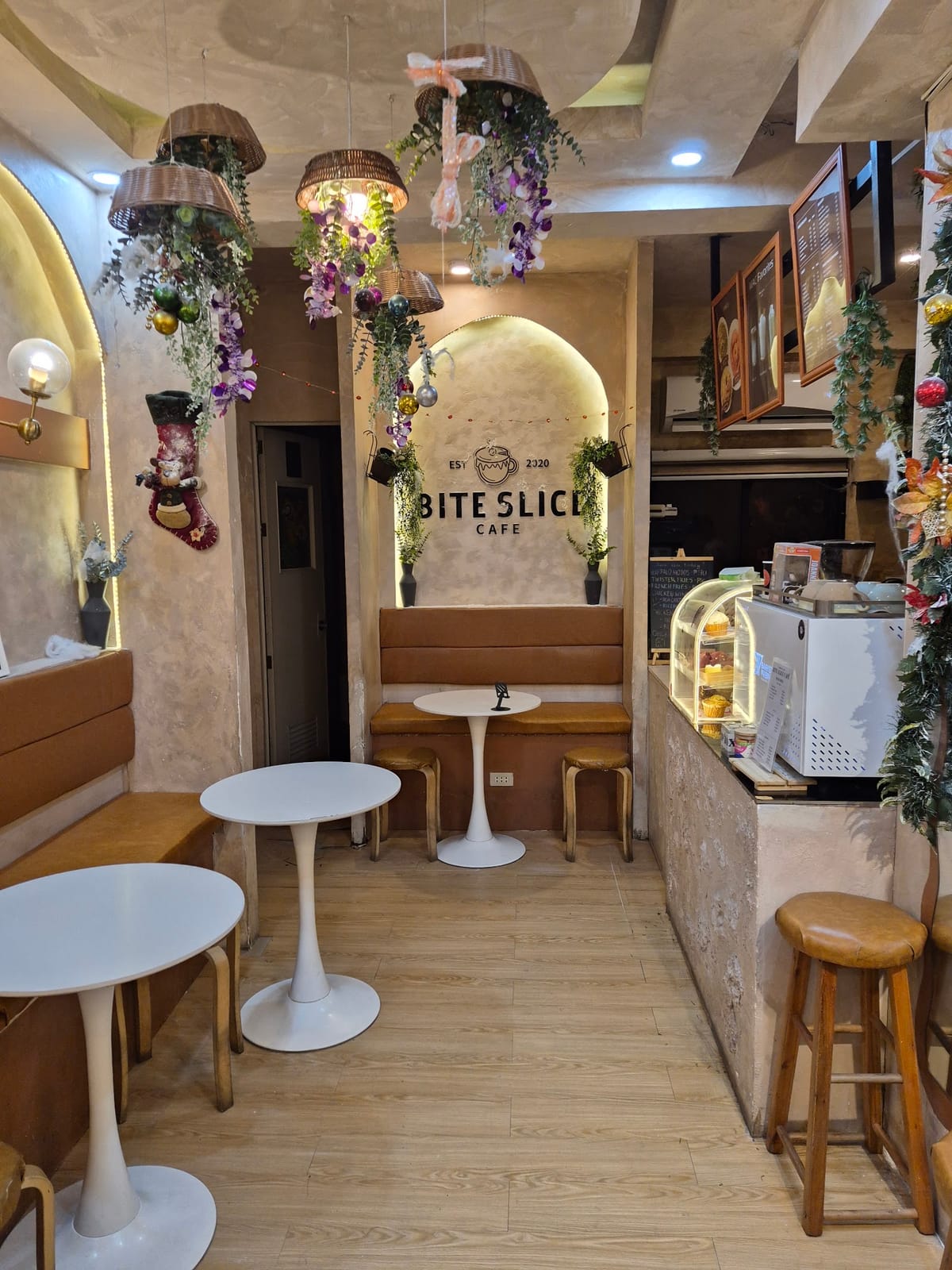 BiteSlice Café