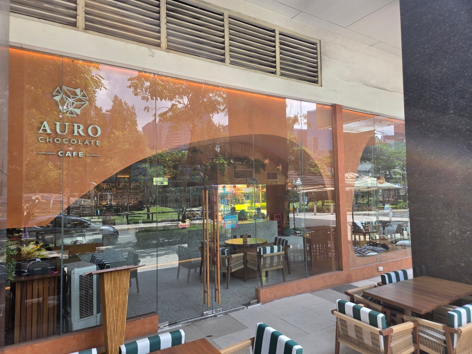 Auro Chocolate Cafe - BGC Flagship
