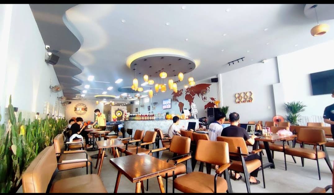 REX COFFEE 24h & Billiards