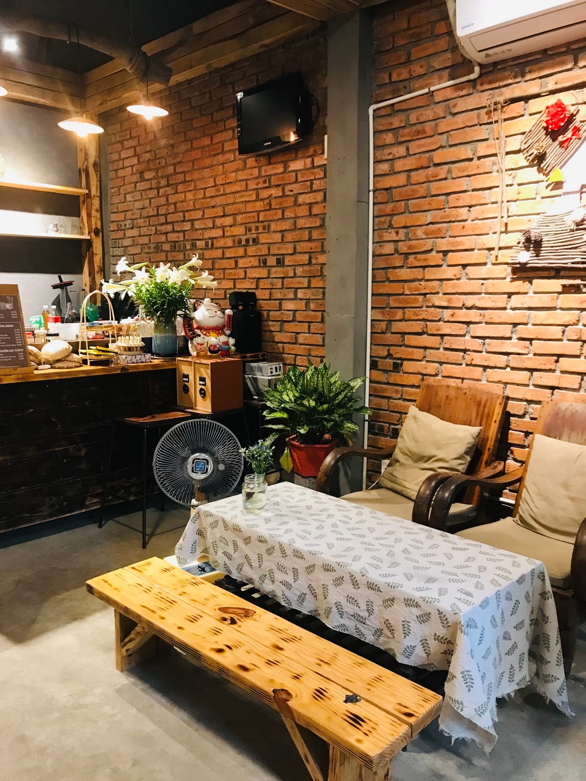 Laxanh tea and coffee