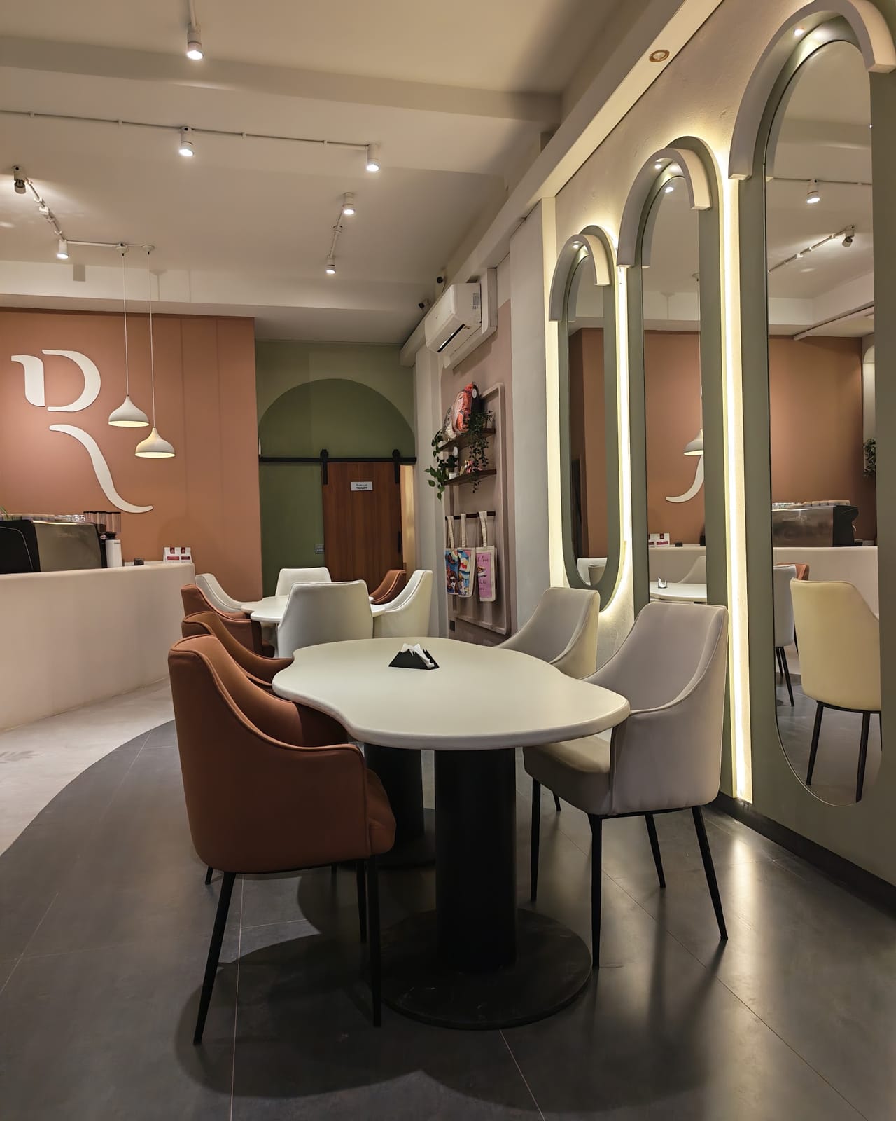 Routine - Specialty Coffee & Dining