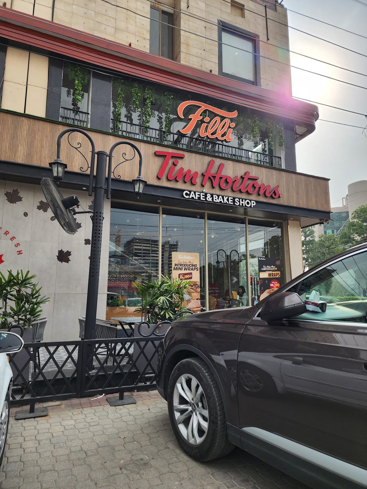FiLLi Cafe