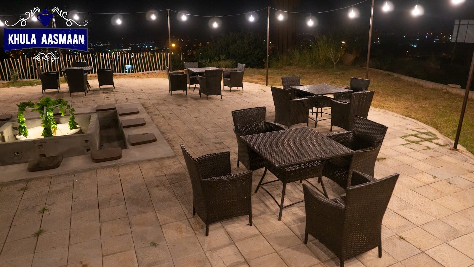 KHULA AASMAN Restaurant And Cafe