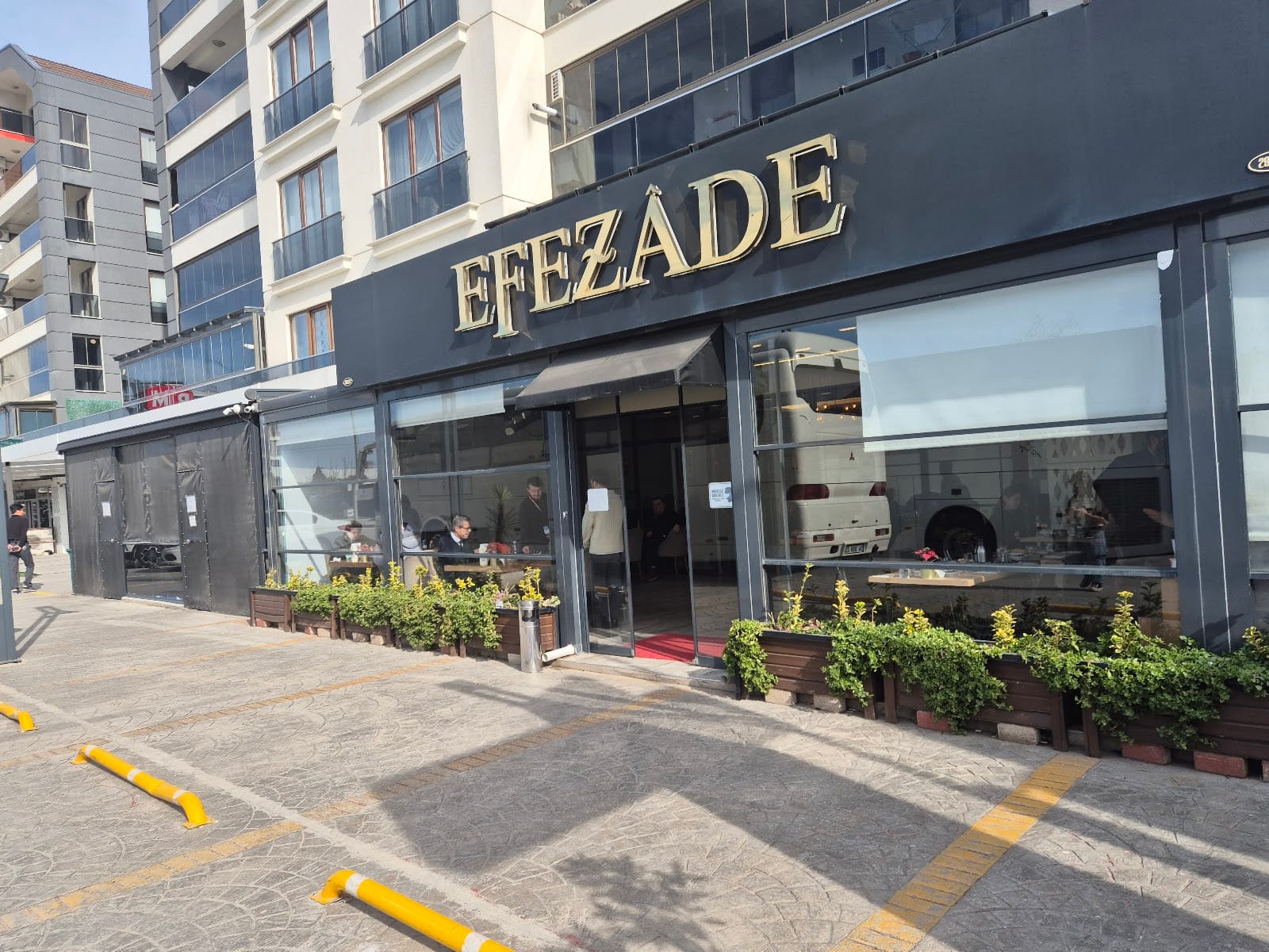 Efezade Cafe & Restaurant