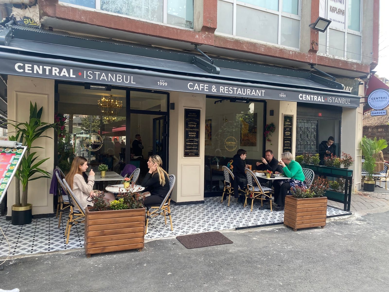 Central Istanbul Cafe & Restaurant