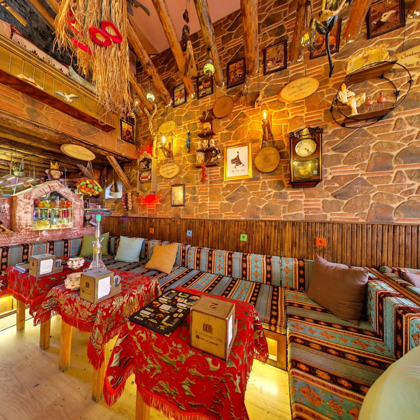 Üç Maymun Nargile Cafe photo 8