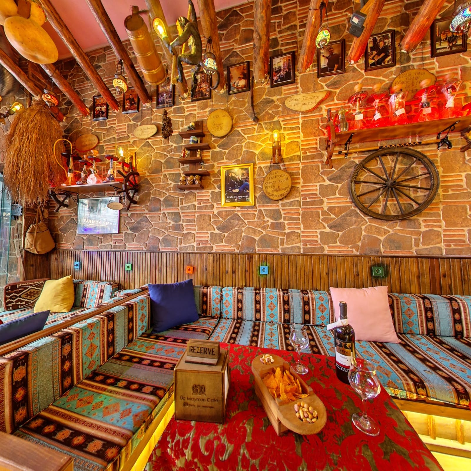 Üç Maymun Nargile Cafe photo 7