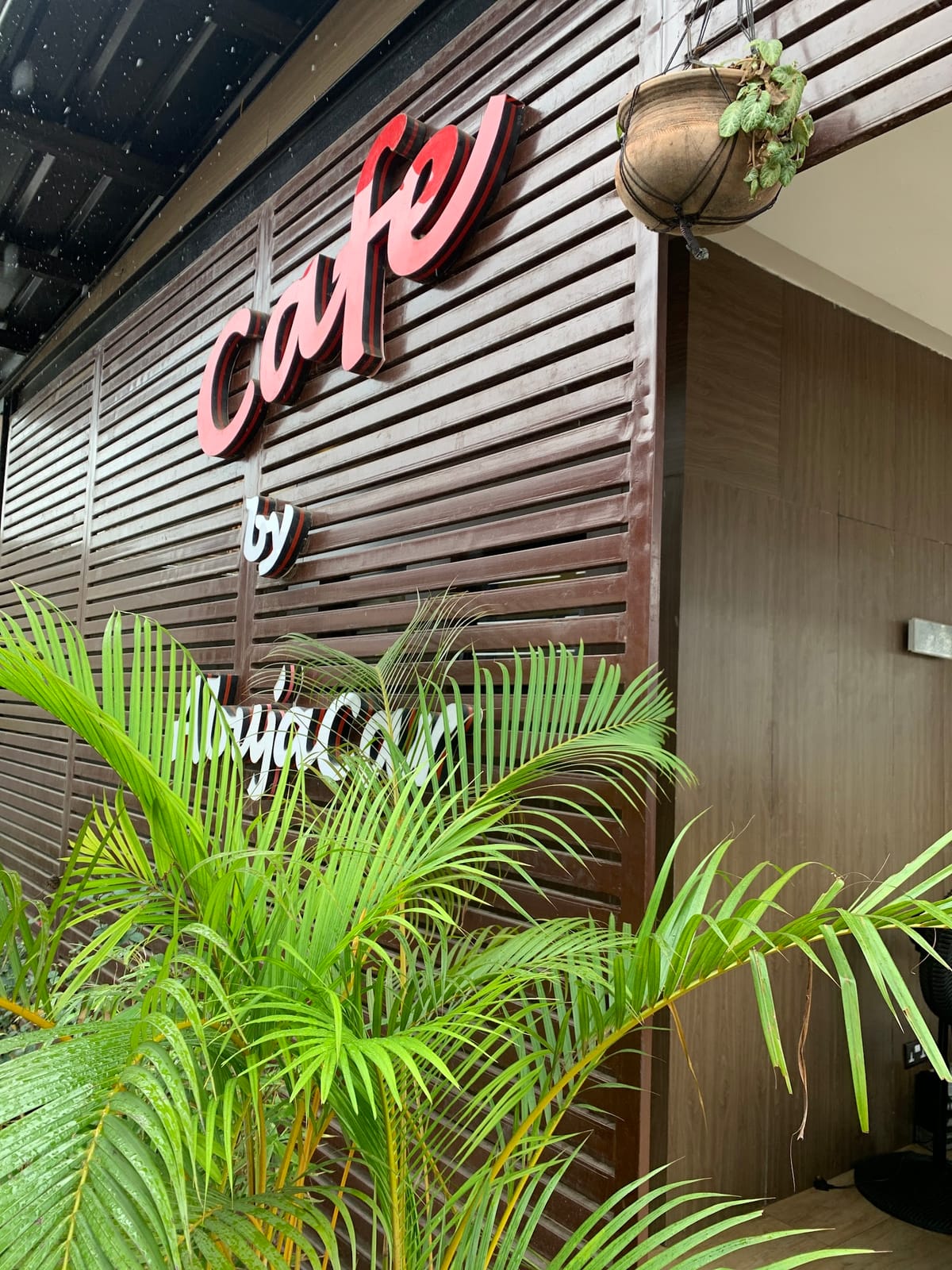 Café By ABUJA CAR