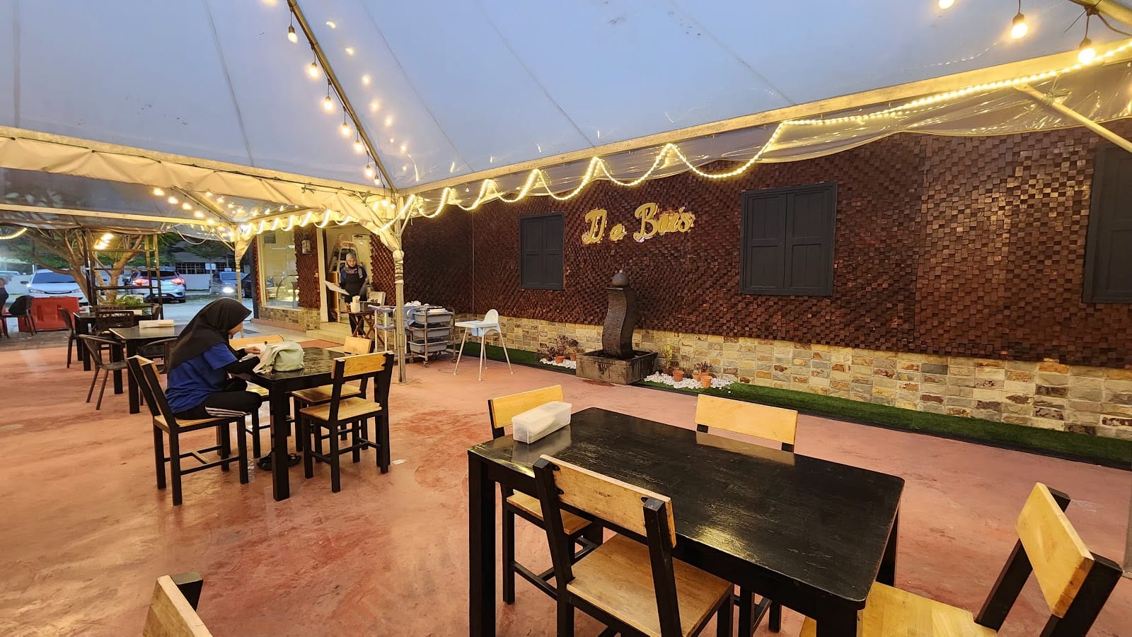 De Bois Cafe