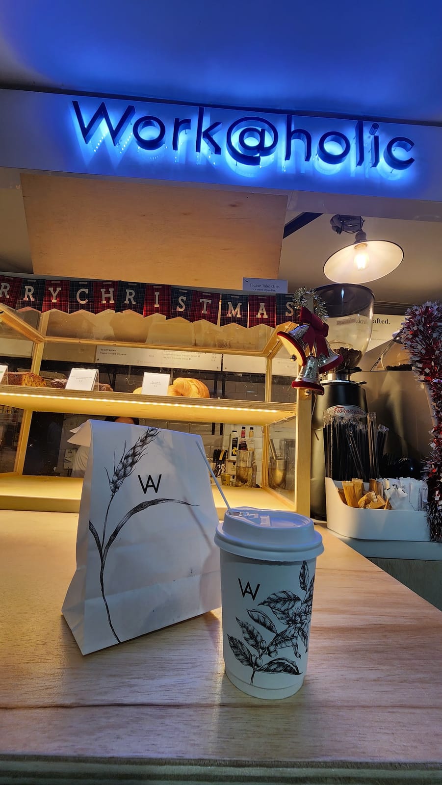 W Cafe Menara Shell - KL Sentral