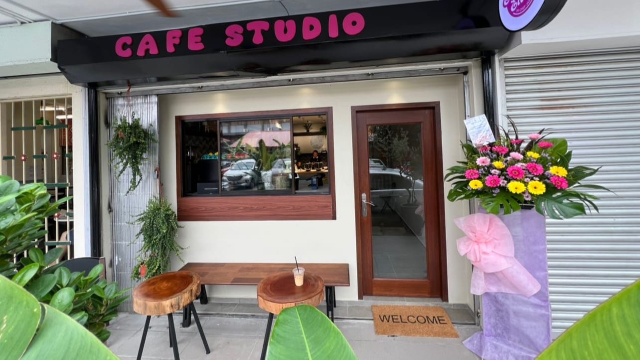 7AM Cafe & Studio