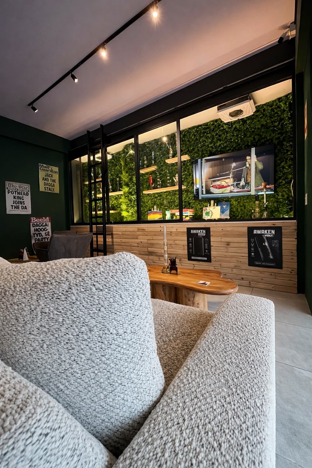 Wake and Bake Canna Cafe photo 2