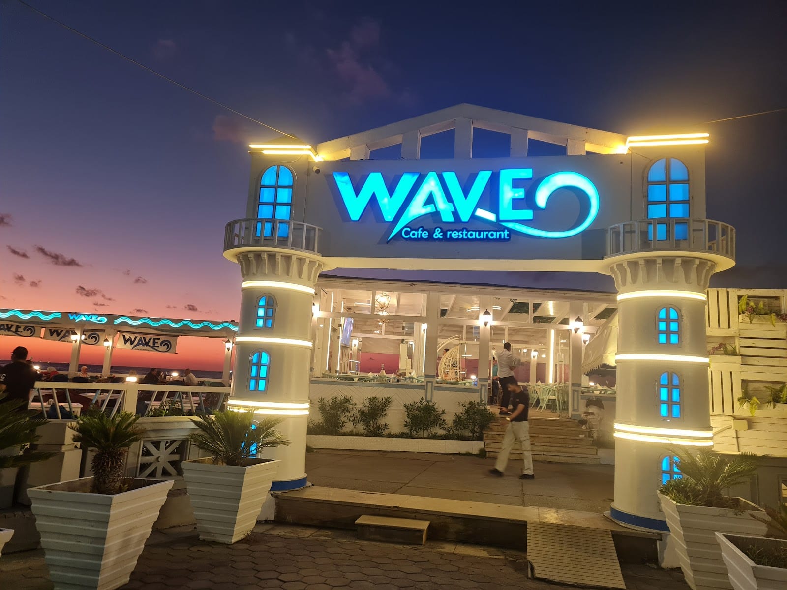 Wave Cafe