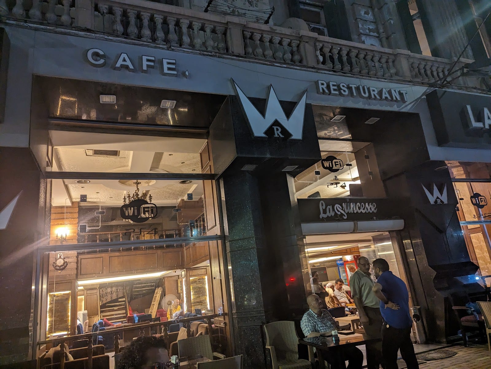 La Princess Cafe