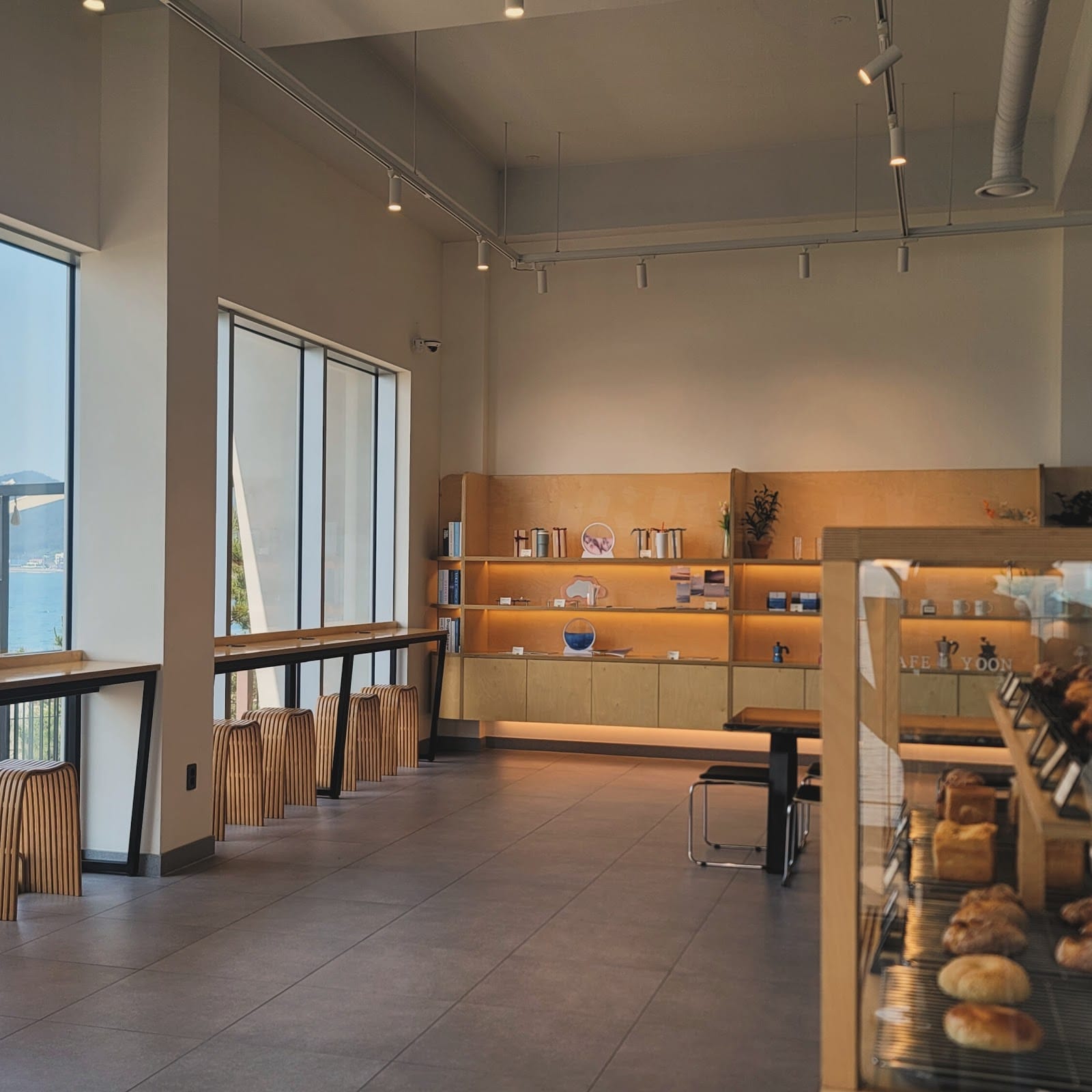 카페 윤 CAFE YOON