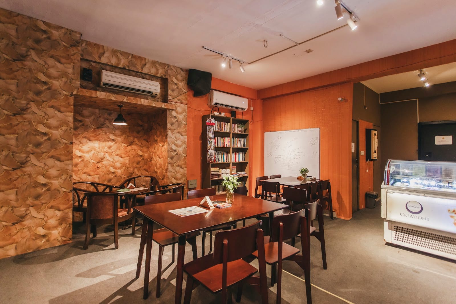 Vive Study Cafe - First Study Cafe in Bangladesh