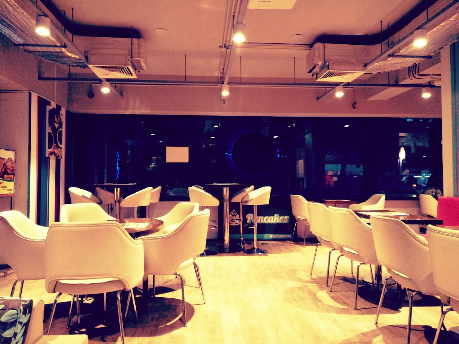The White Canary Café